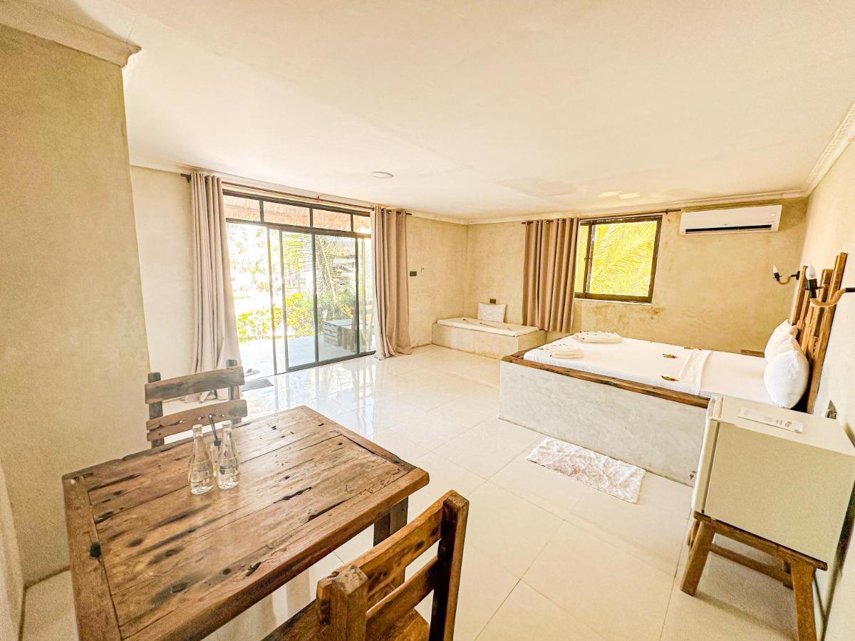 Jambo Beach Hotel Паже Стая снимка
