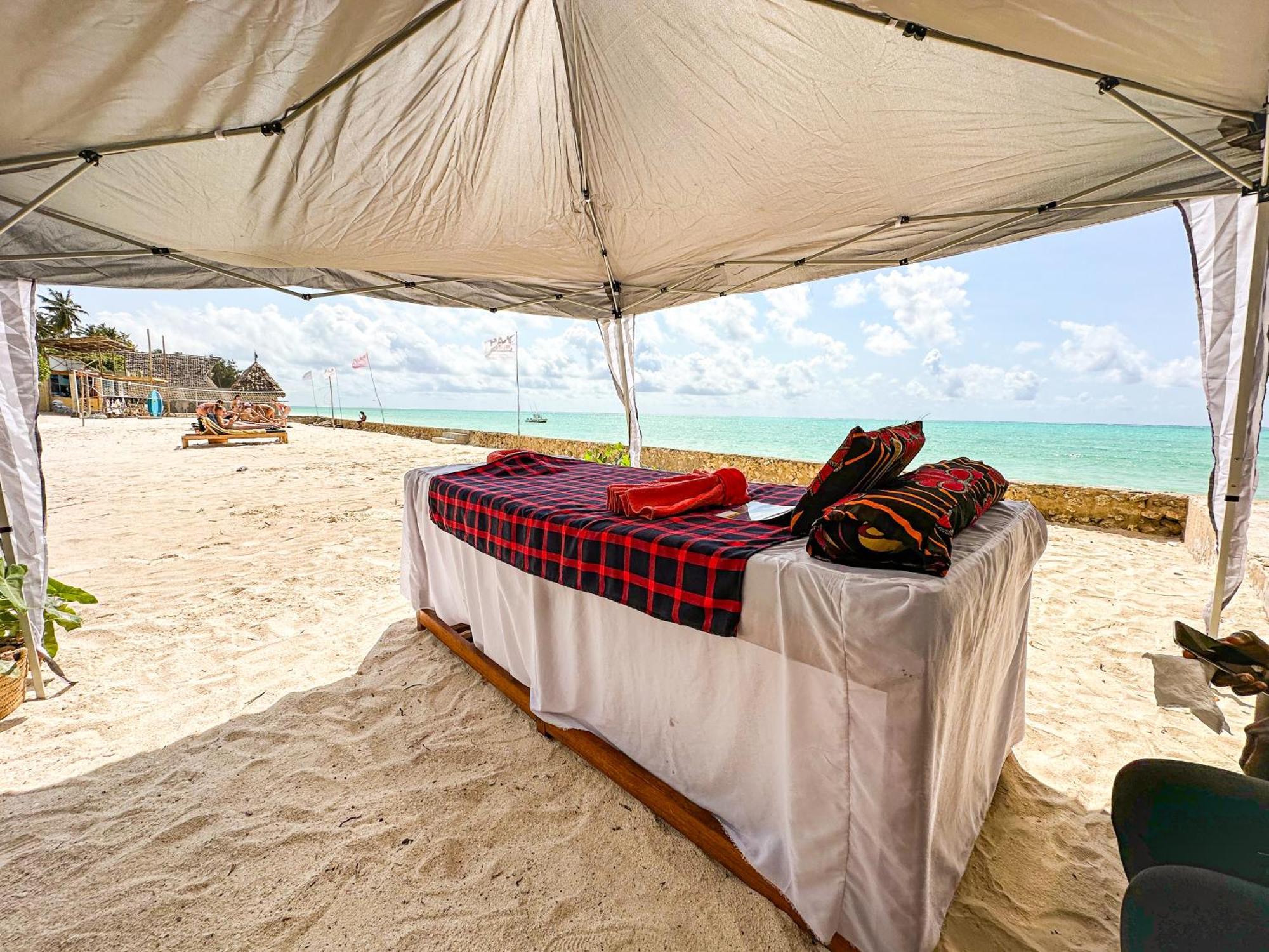 Jambo Beach Hotel Паже Екстериор снимка
