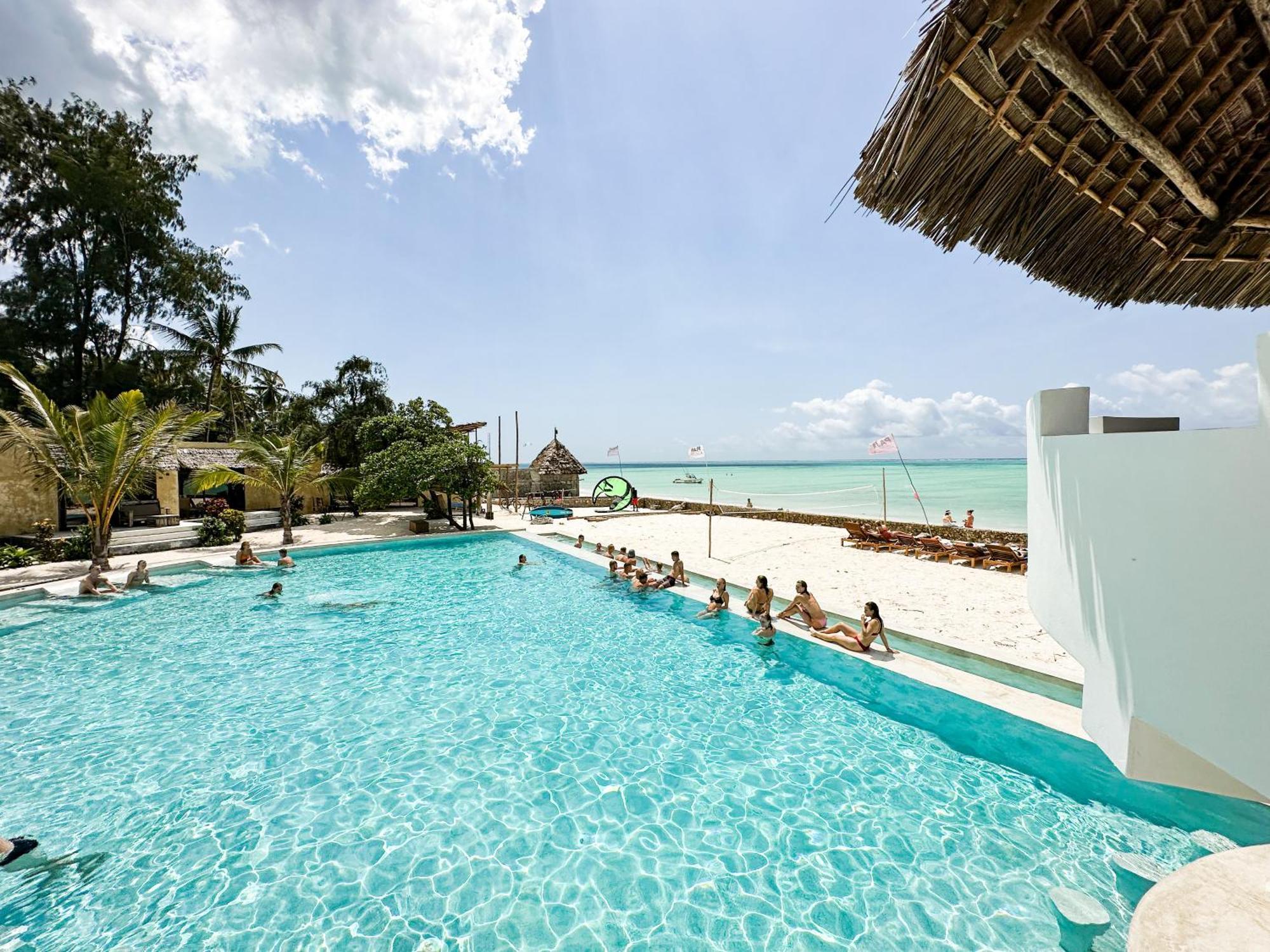 Jambo Beach Hotel Паже Екстериор снимка